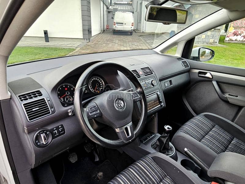 Volkswagen Touran Cross 1.4tsi iz CH