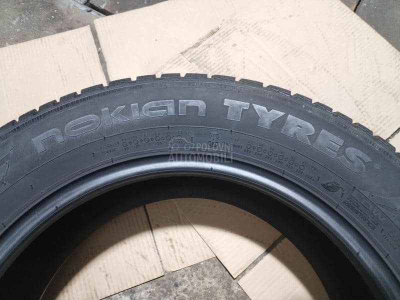 Nokian 205/60 R16 Zimska