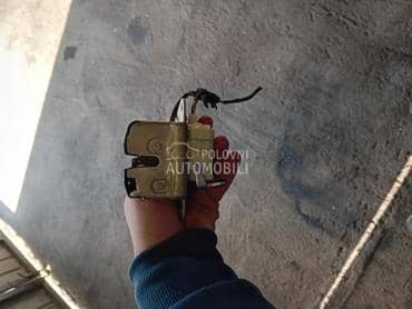 zadnja bravica gepeka za Fiat Croma