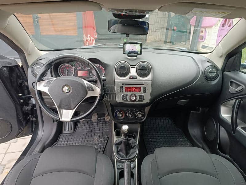 Alfa Romeo MiTo 1.4b  t o p