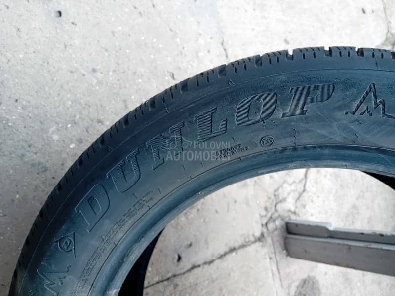 Dunlop 235/55 R19 Zimska