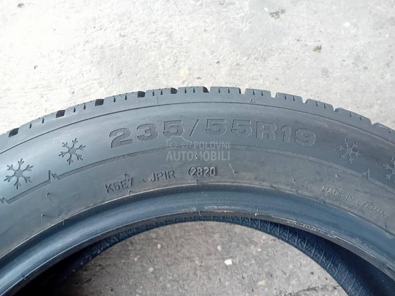 Dunlop 235/55 R19 Zimska