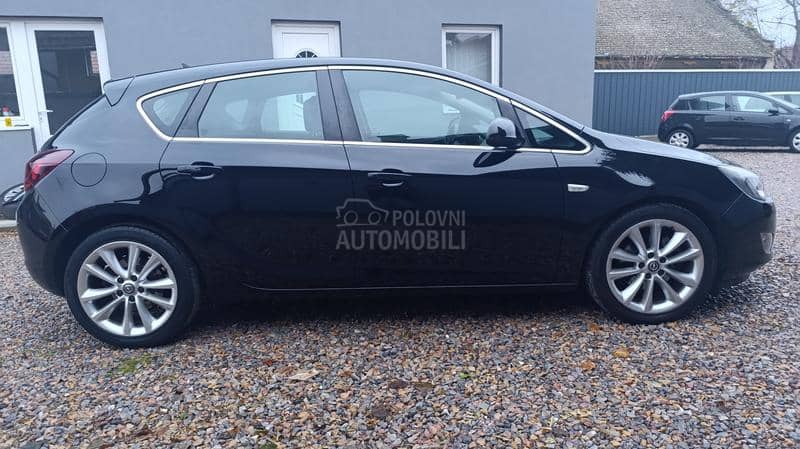 Opel Astra J 1.7 CDTI COSMO