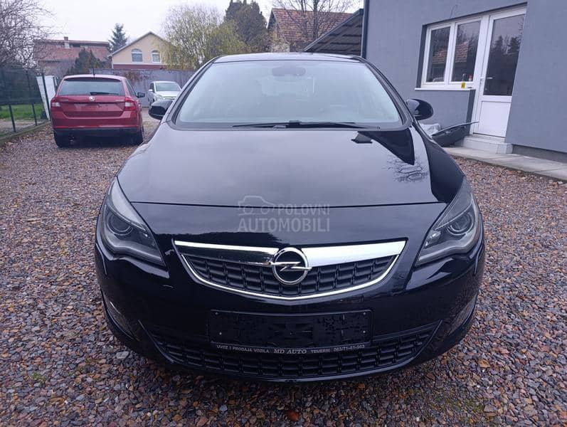 Opel Astra J 1.7 CDTI COSMO