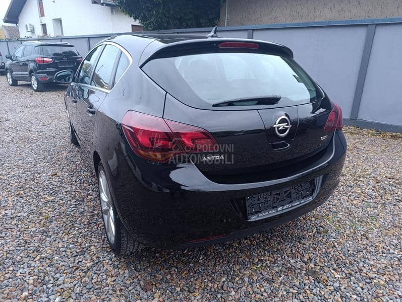 Opel Astra J 1.7 CDTI COSMO