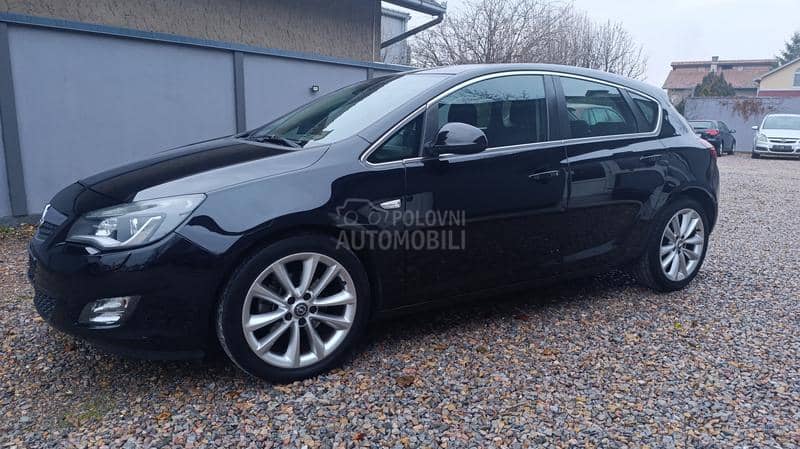 Opel Astra J 1.7 CDTI COSMO