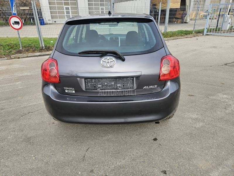 Toyota Auris 1.4 b