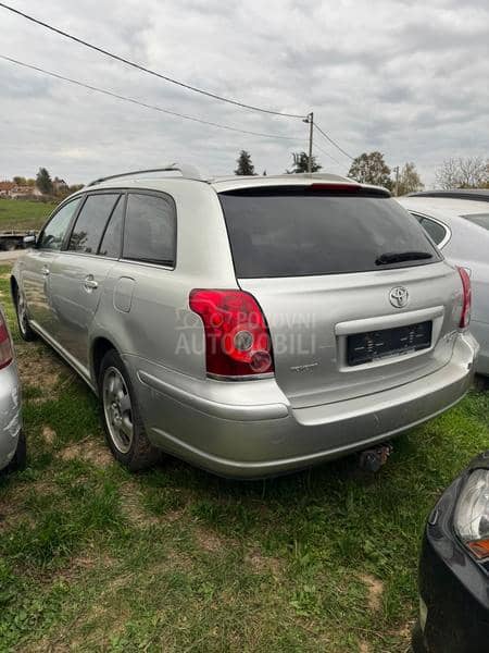 Toyota Avensis DCAT 2009. god. -  kompletan auto u delovima