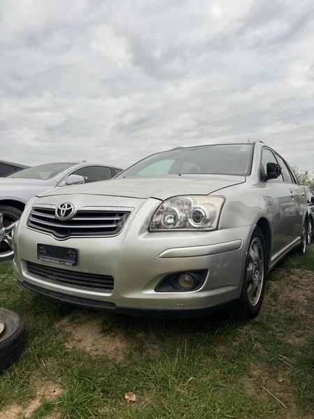 Toyota Avensis DCAT 2009. god. -  kompletan auto u delovima