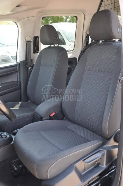 Volkswagen Caddy Maxi 5 MESTA TERETNI KAO NOV