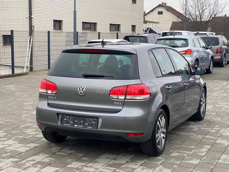 Volkswagen Golf 6 1.6TDI HIGHLINE CH