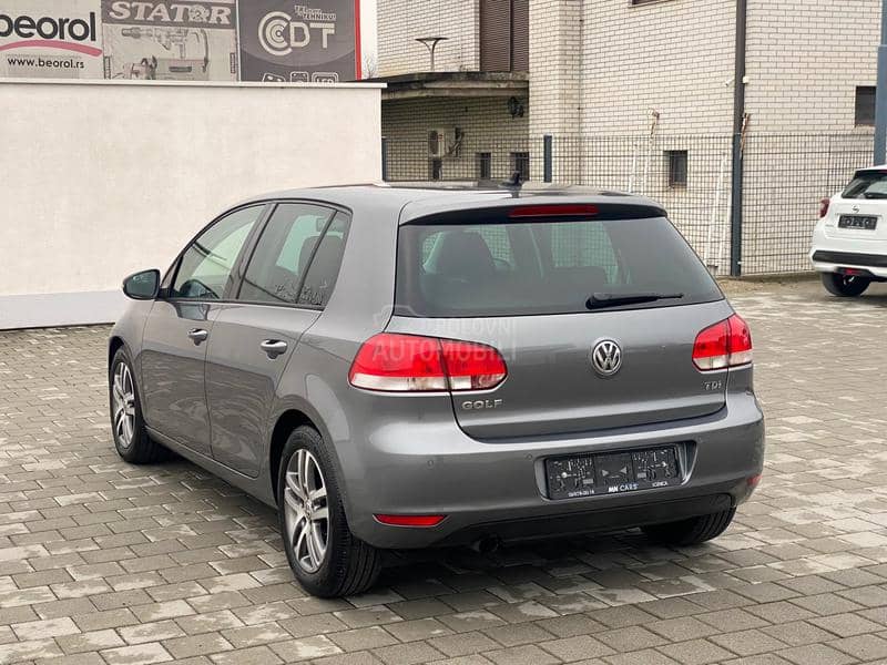 Volkswagen Golf 6 1.6TDI HIGHLINE CH