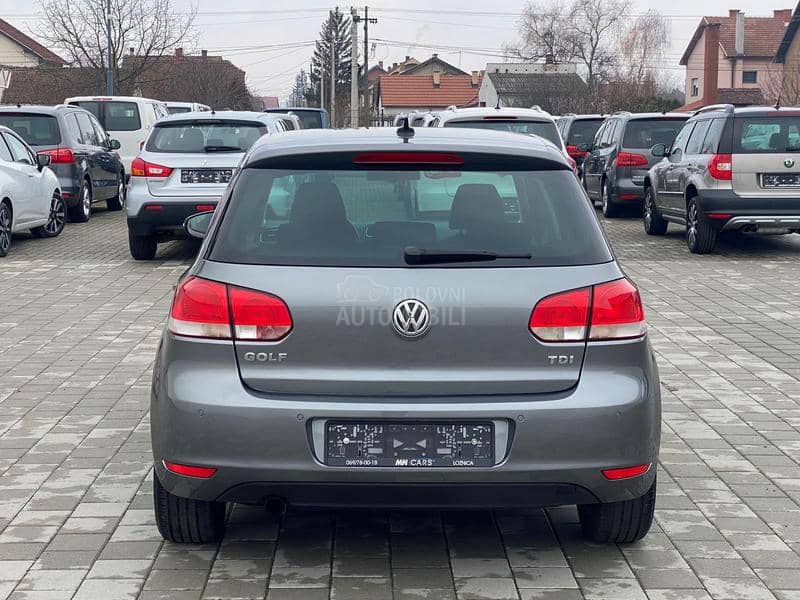 Volkswagen Golf 6 1.6TDI HIGHLINE CH