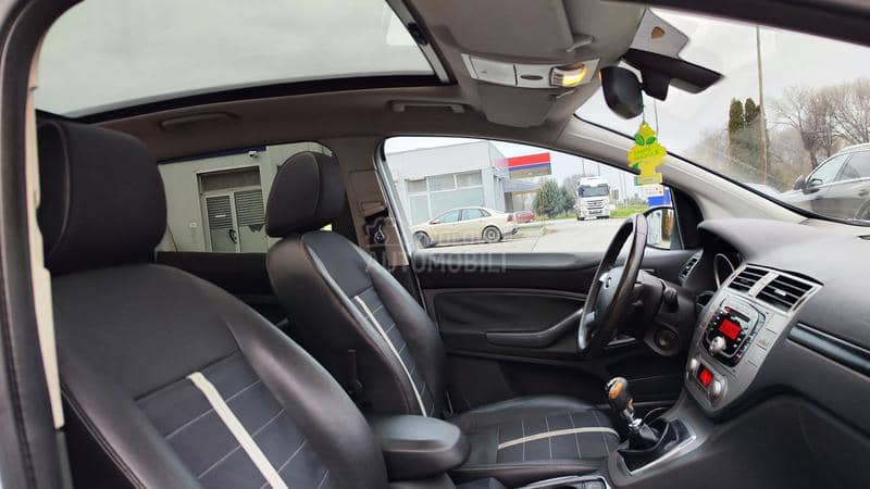 Ford Kuga 2,0Tdci Titanium