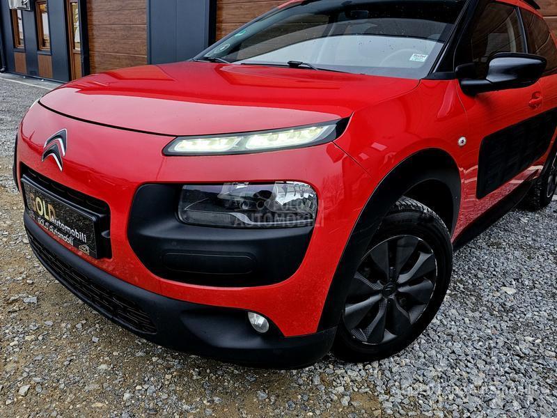 Citroen C4 Cactus 1.6 B-HDi Ultra Red