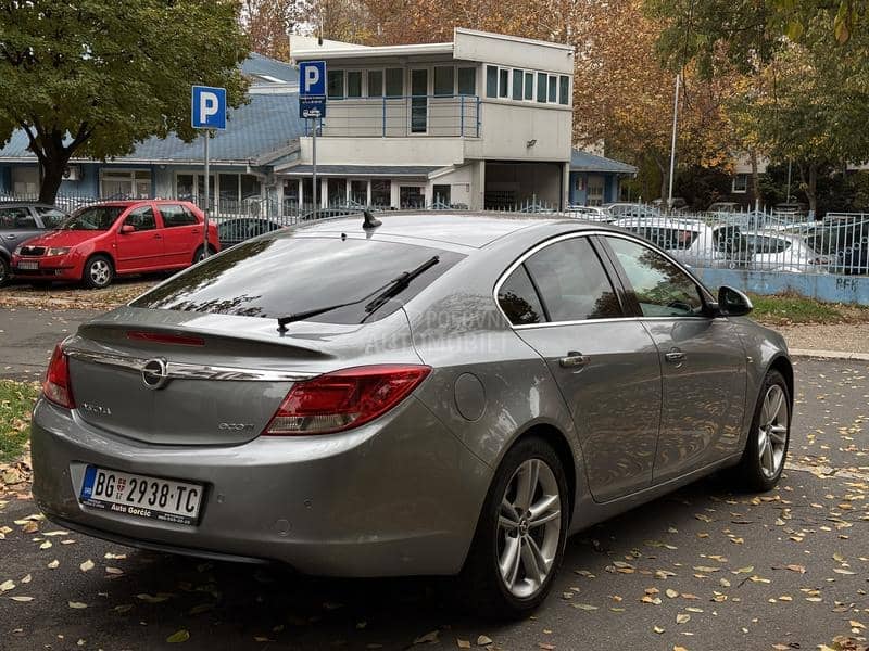 Opel Insignia 2.0 CDTI COSMO SPORT