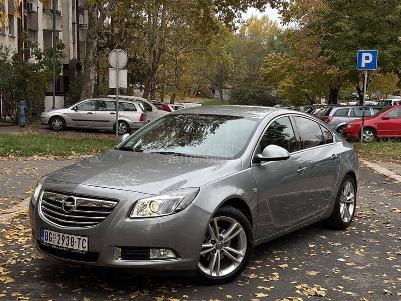 Opel Insignia 2.0 CDTI COSMO SPORT