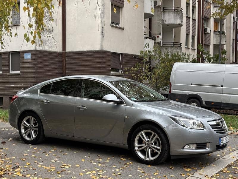 Opel Insignia 2.0 CDTI COSMO SPORT