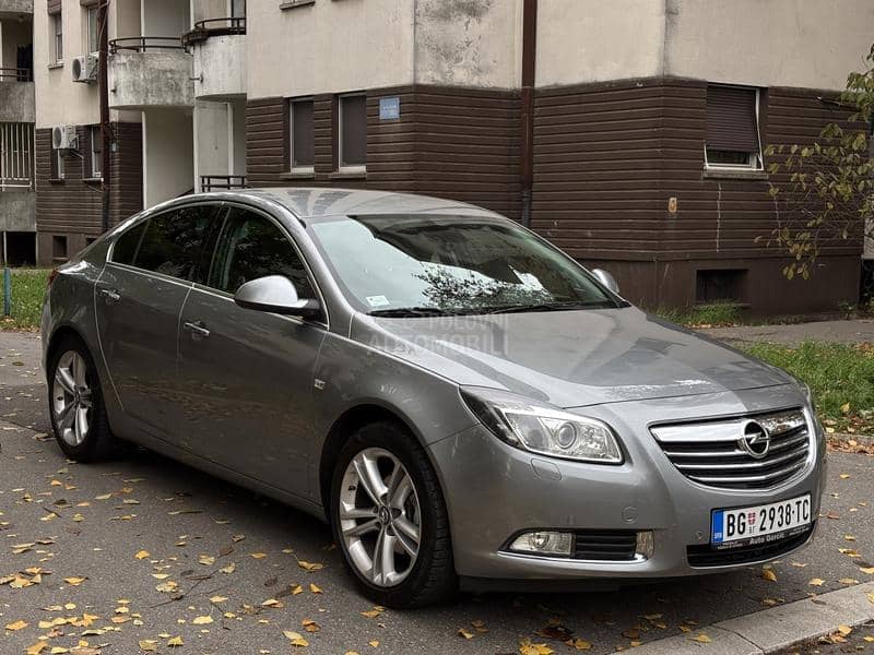 Opel Insignia 2.0 CDTI COSMO SPORT