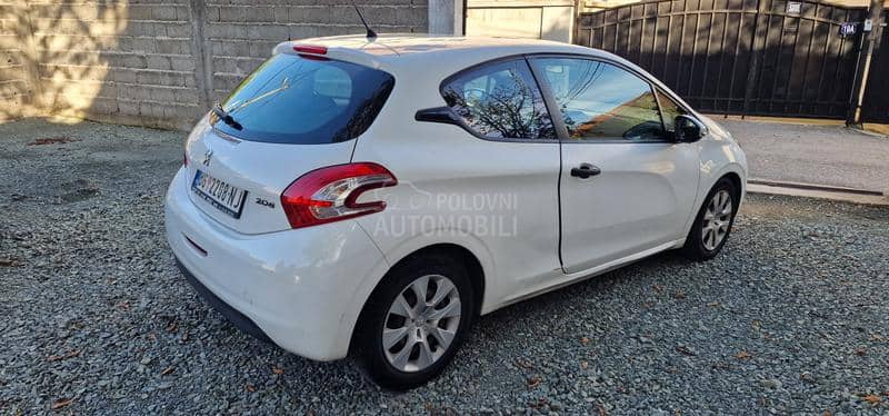 Peugeot 208 1.4 hdi