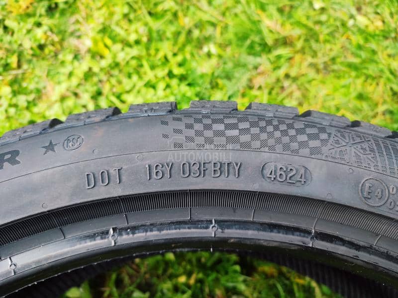 Continental 225/40 R19 Zimska