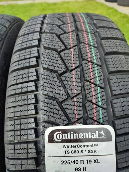 Continental 225/40 R19 Zimska
