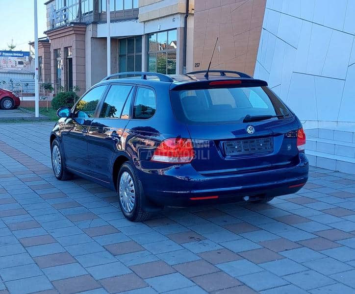 Volkswagen Golf 5 1.6 8v TRENDLINE