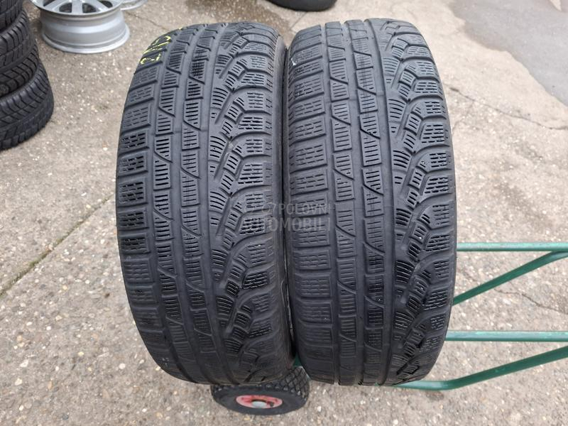 Pirelli 215/55 R17 Zimska