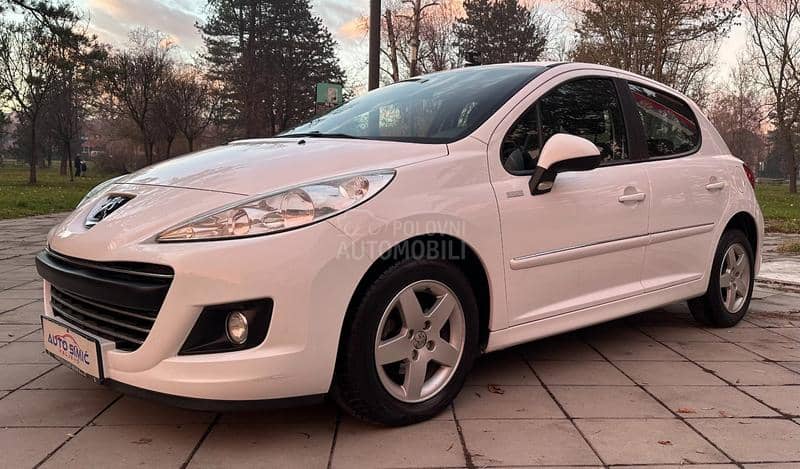 Peugeot 207 1.4 B. IZUZEETAN