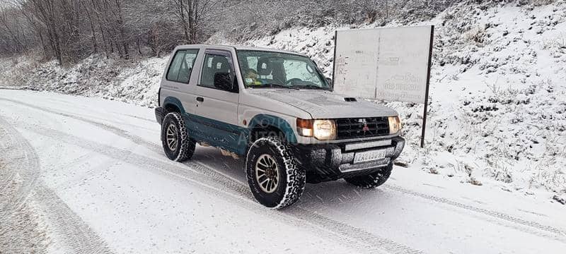 Mitsubishi Pajero 2.5