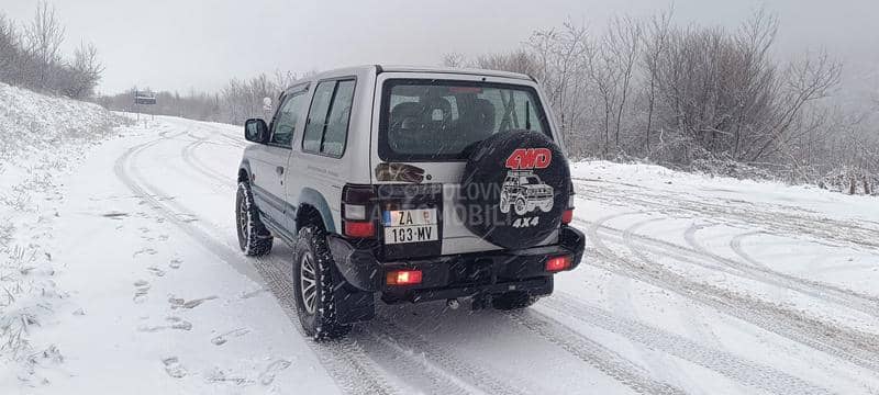 Mitsubishi Pajero 2.5