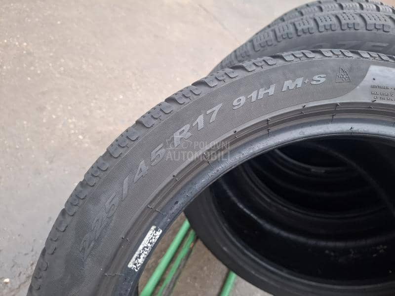 Pirelli 225/45 R17 Zimska