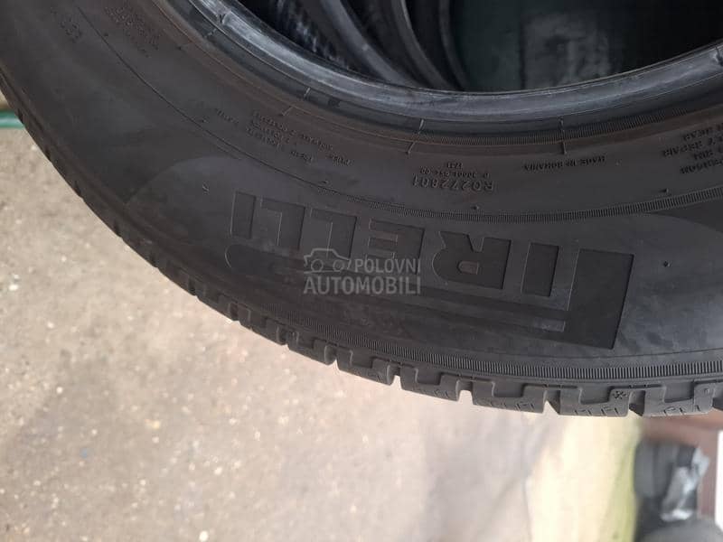 Pirelli 215/70 R16 Zimska