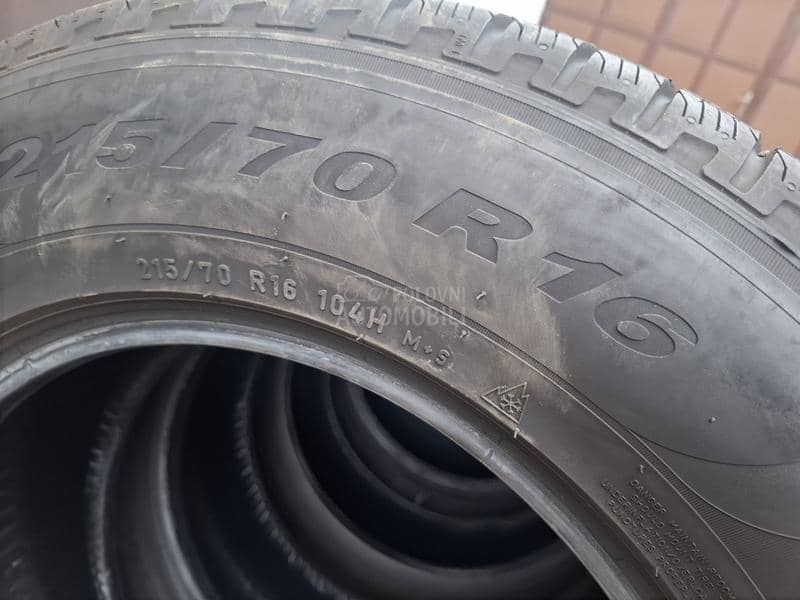 Pirelli 215/70 R16 Zimska