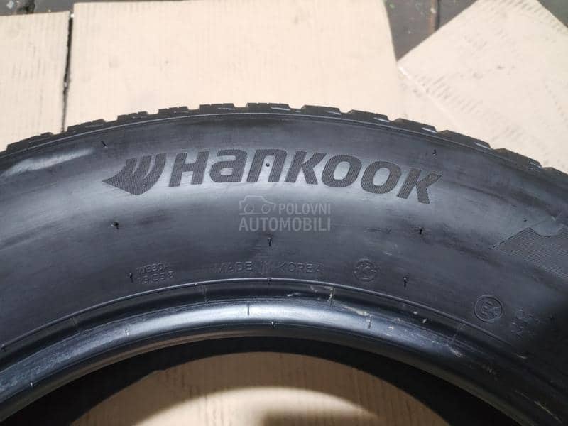 Hankook 215/65 R17 Zimska