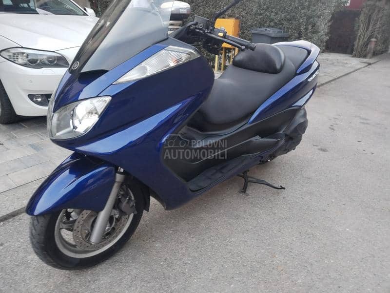 Yamaha mayestu400