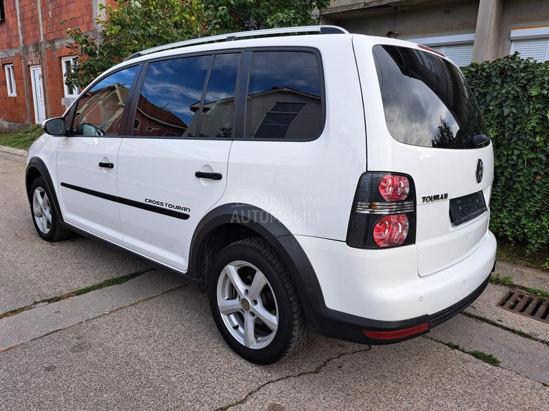 Volkswagen Touran 1.4cross