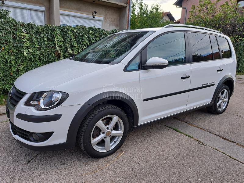 Volkswagen Touran 1.4cross