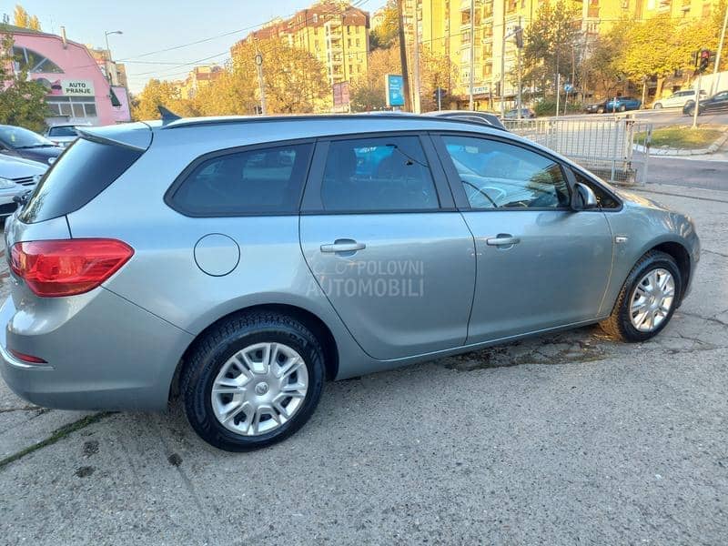 Opel Astra J 1,6 cdti