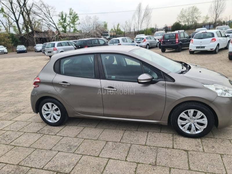 Peugeot 208 1.4hdi 8v pravi k m