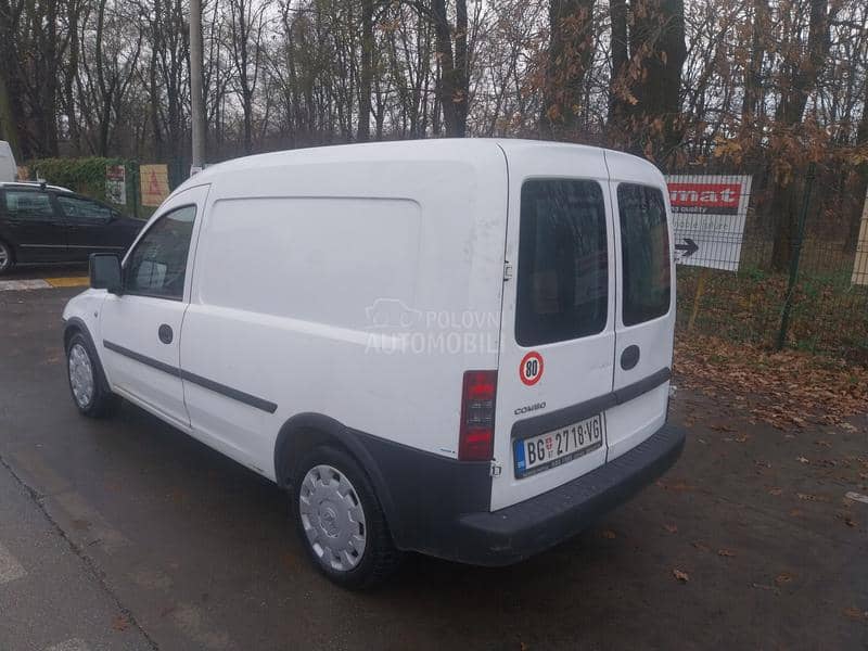 Opel Combo 1.6b/ metan