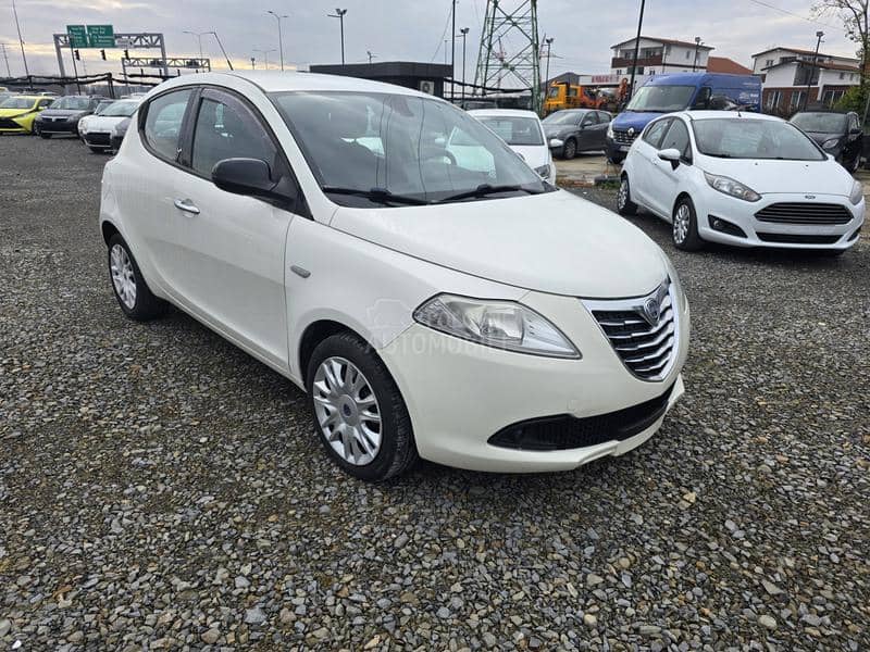 Lancia Ypsilon 