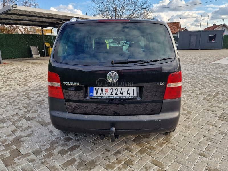 Volkswagen Touran 