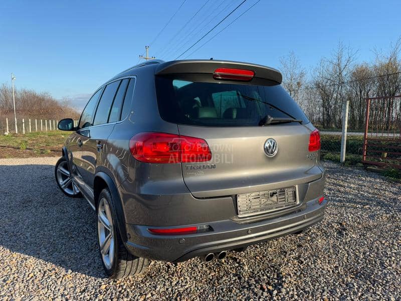 Volkswagen Tiguan R-Line 4x4 CH PANO