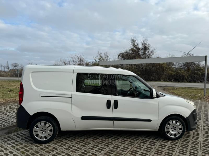 Fiat Doblo 1.6jtdm 5 sedista M.A.X.i