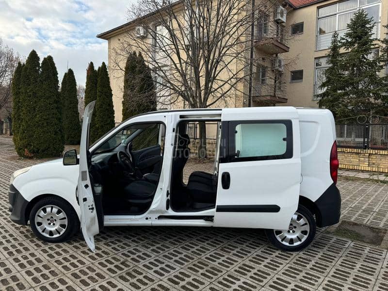 Fiat Doblo 1.6jtdm 5 sedista M.A.X.i