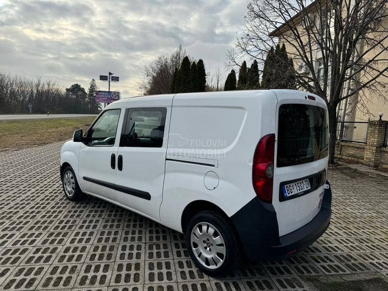 Fiat Doblo 1.6jtdm 5 sedista M.A.X.i