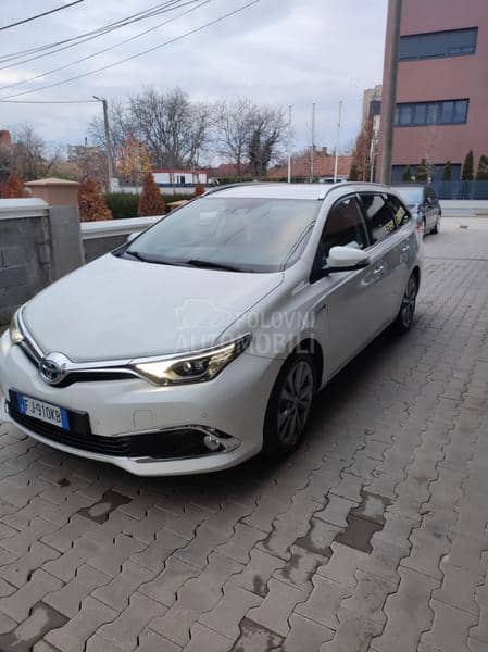 Toyota Auris Hibrid