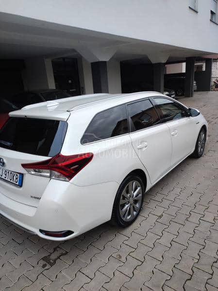 Toyota Auris Hibrid