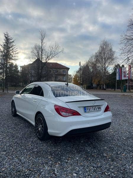 Mercedes Benz CLA 180 